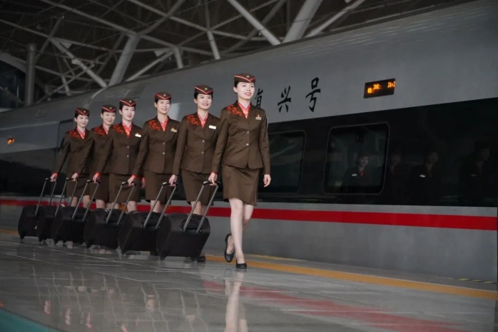 广州白云机场深圳北站包车